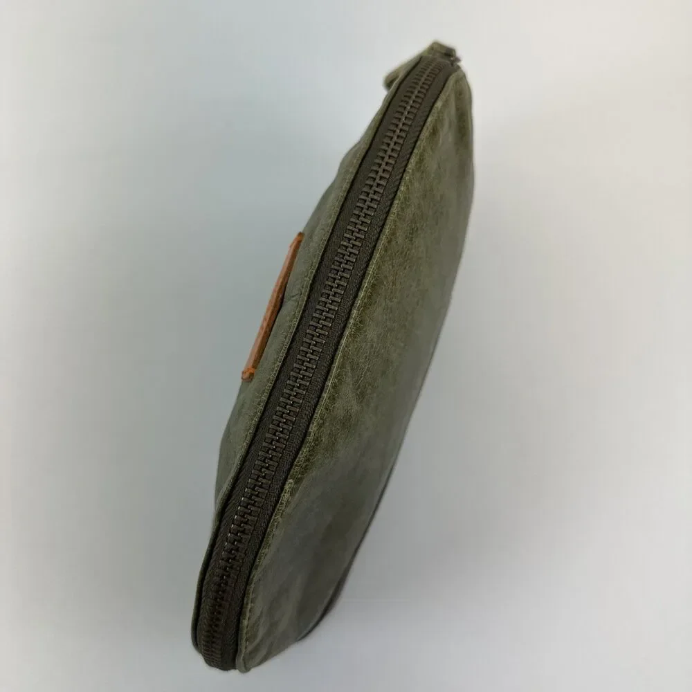 Clava leather accessory